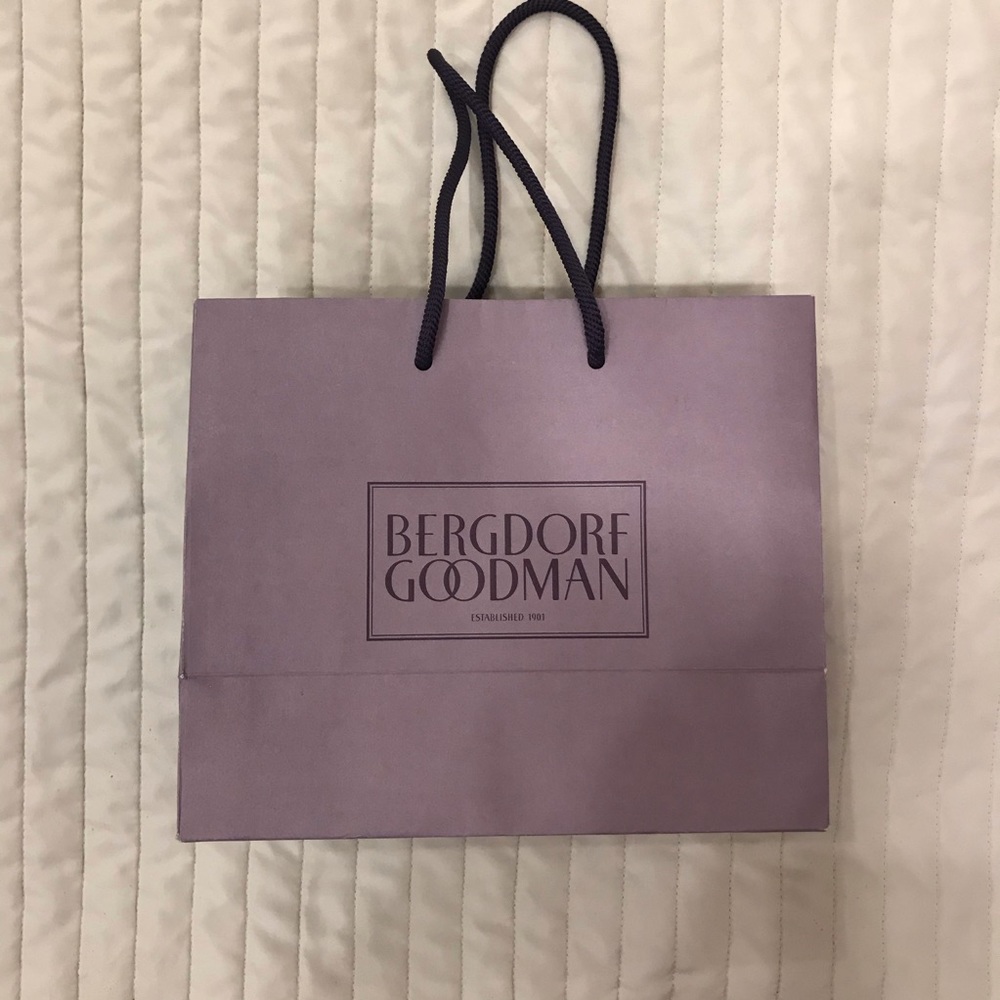 Bergdorf Goodman | Bags | Bergdorf Goodman Violet Handle Paper Bag